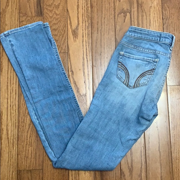 Light Wash Hollister Jeans - Picture 1 of 6